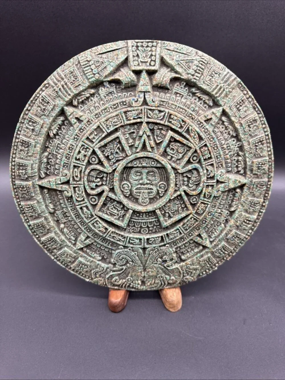 VTG AZTEC SUN STONE CALENDAR PLAQUE 9” CRUSHED MALACHITE RESIN WALL HANGING
